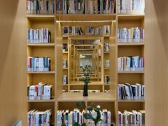 -漕河泾街道图书馆(漕河泾社区文化活动中心店)