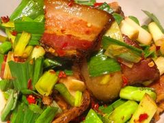 大蒜辣椒炒腊肉-廖师傅大蒜炒腊肉(袁家岭店)