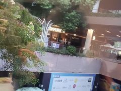 -瑞虹新天地月亮湾