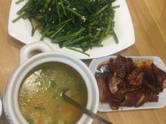 -乌镇那一年小院主题餐厅(甘泉西路店)