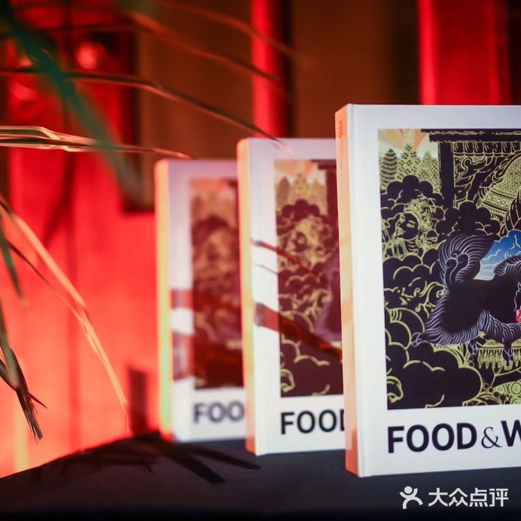 难怪食圈酒圈大佬们的一致褒奖,今天我才知道有海外版本