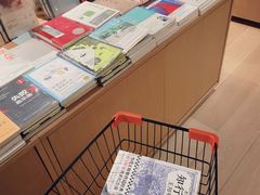 -新华文创·光的空间