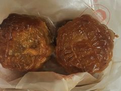 莲蓉蛋黄-巢娭毑月饼店(洞井路店)