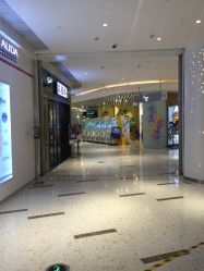 点击看大图 -八佰伴8008星级形象店