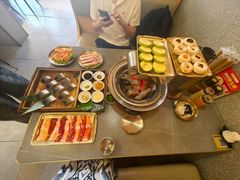 -围炉肉舍•炭烤活鳗•丹东海鲜烤肉(步行街店)