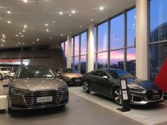 -深圳锦龙奥迪4S店(前海店)
