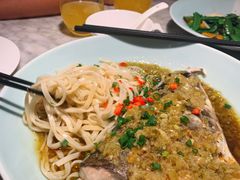 酱椒蒸鱼头配手工面-雀蓝川菜(奥体广场店)