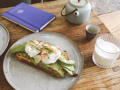 牛油果温泉蛋吐司-O'mills Sourdough Bakery&Bistro(永嘉路店)