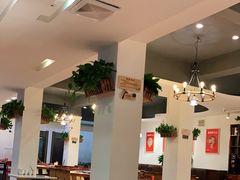 大堂-铁胖子口碑长沙菜·龙虾烧烤(赤岗社区店)