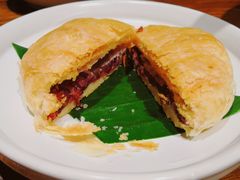 玫瑰鲜花饼-云海肴·汽锅鸡·云南菜(美罗城店)