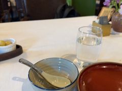 -泓0871臻选云南菜·味庄