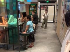 -麦当劳(百联西郊购物中心店)