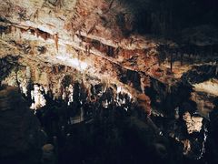 -波斯托伊纳溶洞