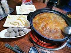 -陆记牛庄·碳锅龙虾烧烤(爱上花园店)