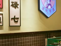 大堂-何妹湿辣牛肉·粤式烧烤砂煲(桂雅路店)