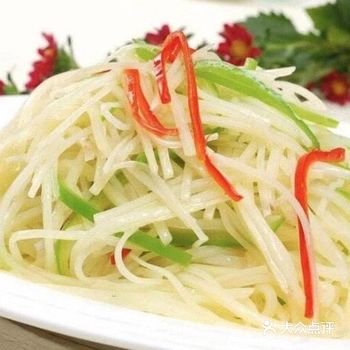 菜品介绍：土豆是日常生活中经常吃的食物其非常爽口