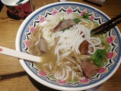 -鑫花溪牛肉米粉(人民广场店)