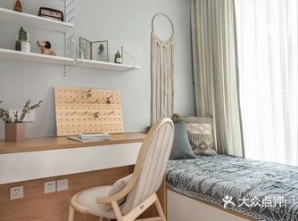 书房设计以功能性为主,榻榻米飘窗不仅可以作为休闲区