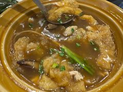 -J Daeng Seafood