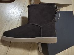 -UGG(燕莎奥特莱斯购物中心店)