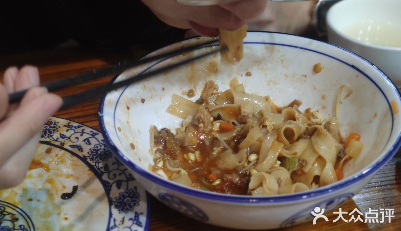 华科对面这家陕西面馆也太好吃了吧