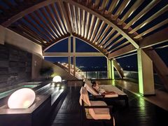 -三亚湾海居铂尔曼度假酒店