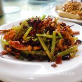 五个人吃了两百不到的一餐，巨巨巨便宜了