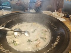 -陈大锅·岳阳鱼馆·地道岳阳菜(美食街店)