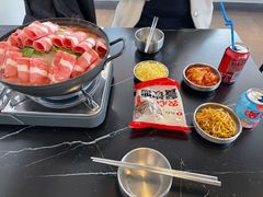 部队火锅-HONGA HONGA雄家(曹路店)