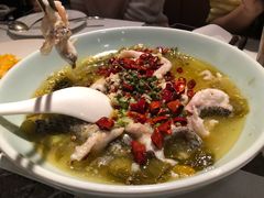 招牌酸菜鱼-港丽餐厅