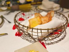 -Mogul Eatery·大亨餐酒馆