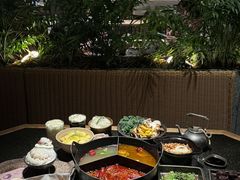 -三出山火锅(南京万象天地店)