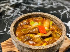 石锅葱香海参-小東馆(东纵路店)