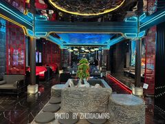 -屋有岛沉浸游戏旗舰店(中山公园店)