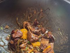 -锅老头海鲜铁锅炖
