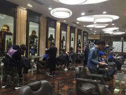点击看大图 -八佰伴8008星级形象店