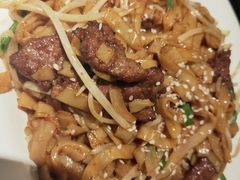 -新大咀港式茶餐厅(宝山万达店)