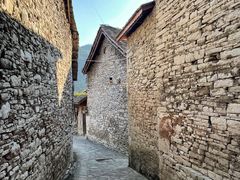 -高荡千年布依古寨旅游景区