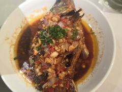 香煎鲫鱼-费大厨辣椒炒肉(黄兴中心广场店)