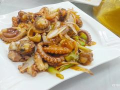 北塘爆三鲜-渔民船说·北塘海鲜·天津菜·海肠捞饭(北塘古镇店)