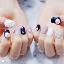 -芊指百魅