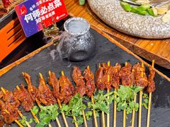 -何师烧烤·香辣蟹·川菜·30年老品牌(太古里旗舰店)