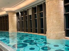 -珠海瑞吉酒店游泳池