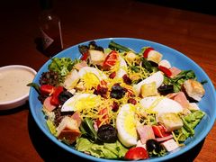 老教堂色拉-JINNS锦时 steak&pizza(浸信会礼拜堂旧址店)