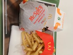 -麦当劳(上海虹桥站30B检票口楼上)