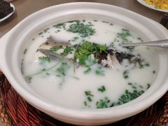 天目湖砂锅鱼头-紫藤园·天目湖大鱼头(南山竹海店)
