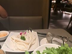 -左庭右院鲜牛肉火锅黑金店(陆家嘴中心店)