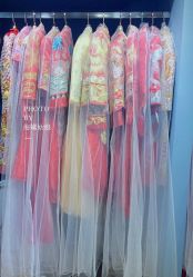-觅白婚纱礼服馆