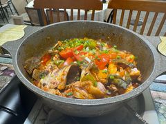 -刘姐啤酒鱼民族演艺餐厅(西街总店)