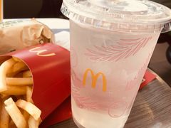 椰子水饮-麦当劳(东方时代广场分店)